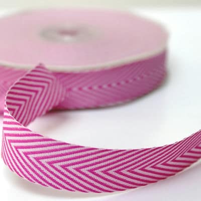 Ribbon with fuschia and white herringbone pattern