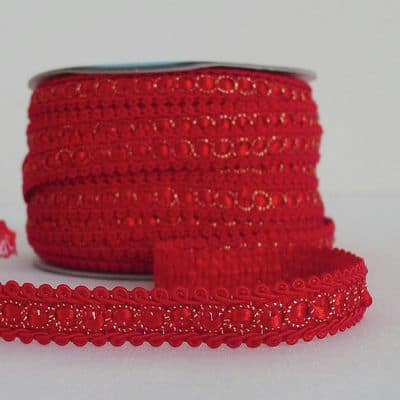 Carmine red strap with gold-coloured thread