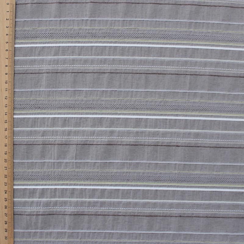 Tissu à rayures brodées multi motifs gris 