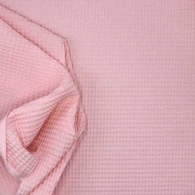 Piqué cotton with embossed honeycomb - blush pink 