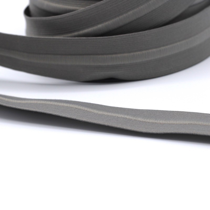 Zilveren elastische riem met zwarte streep