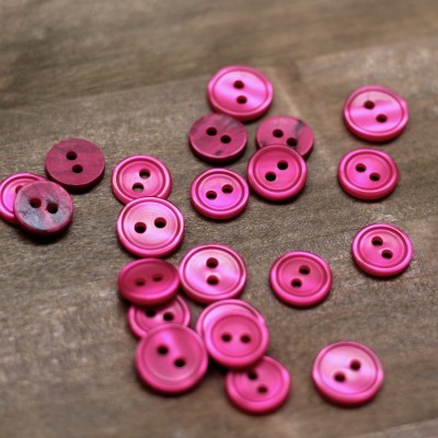 Round resin button - pink