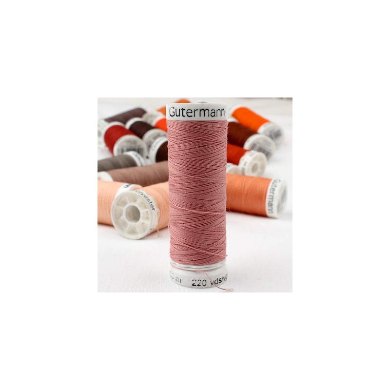 Pink sewing thread Gütermann 473