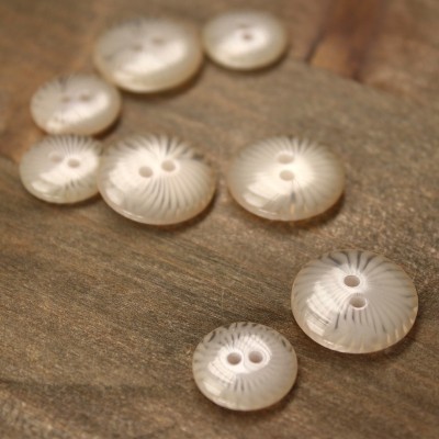 Resin button - nude and white