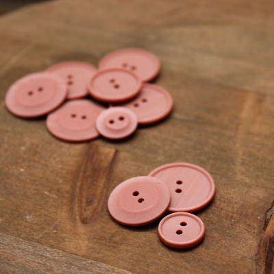 fantasy resin button - rosewood color