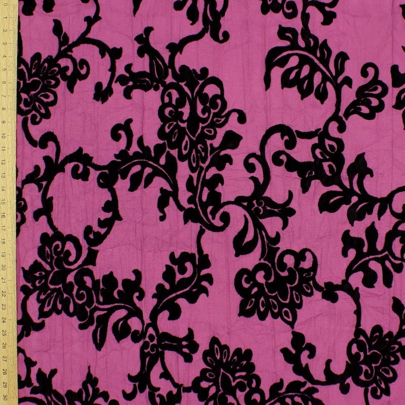 Crumpled polyester with flocked pattern