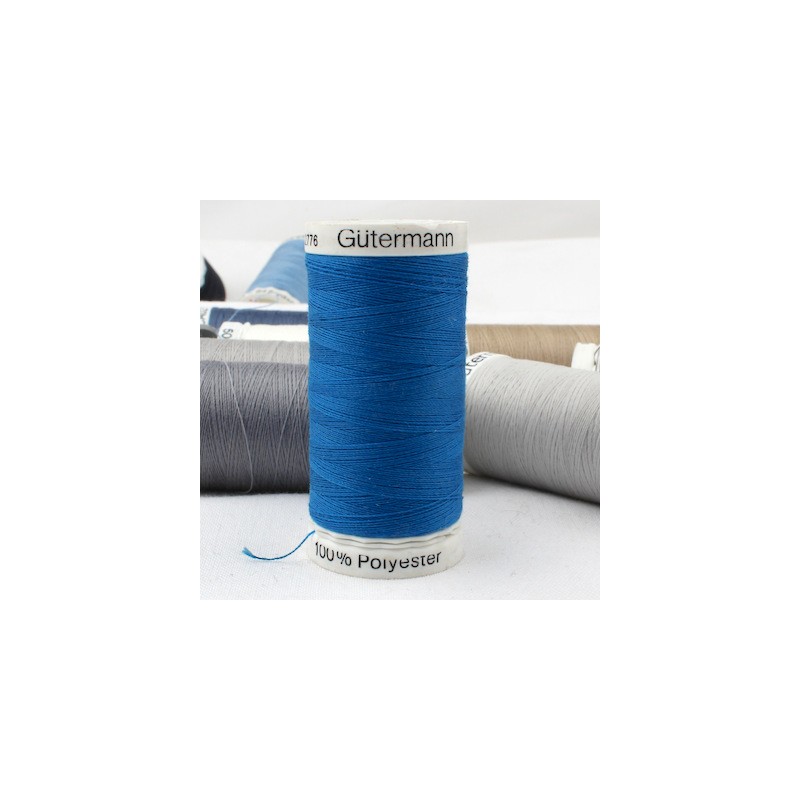Blue sewing thread 