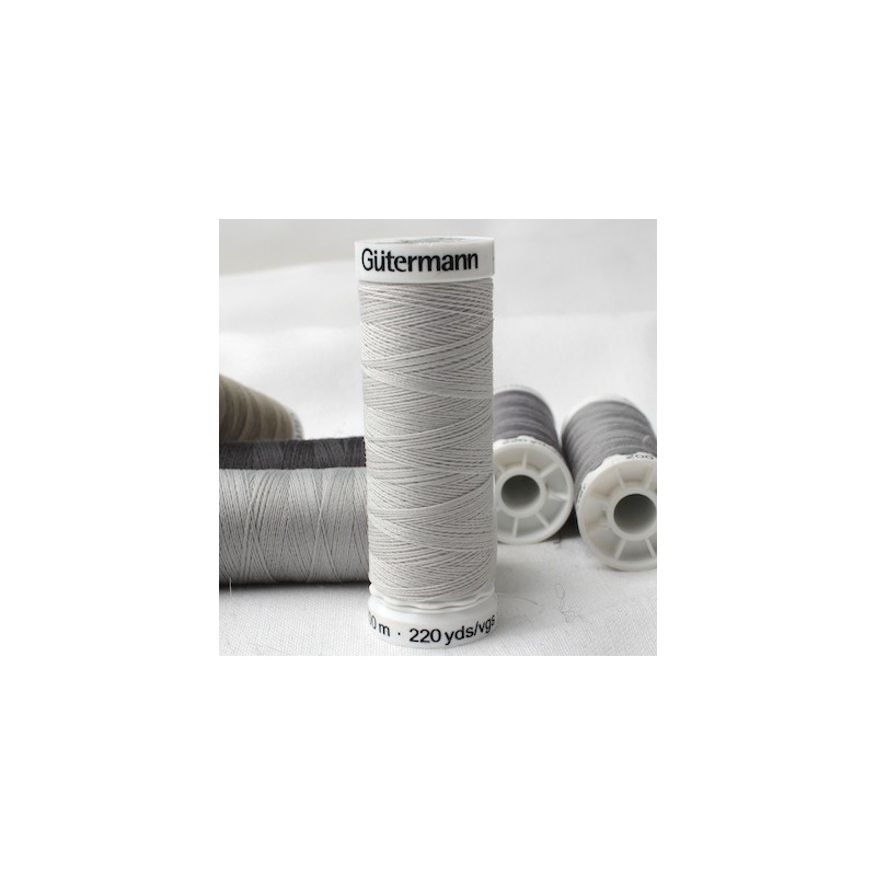 Grey sewing thread Gütermann 8