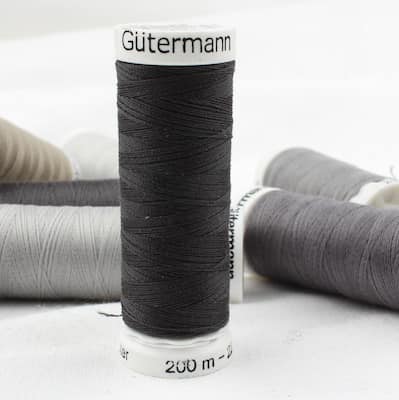 Grey sewing thread Gütermann 36