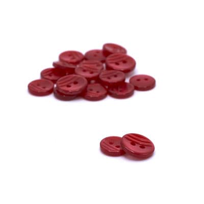 Round resin button - strawberry red
