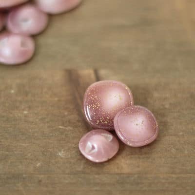 Square resin button - old pink