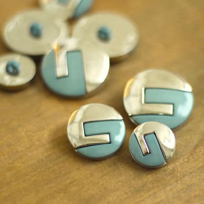 Button with silver metal aspect - frost blue