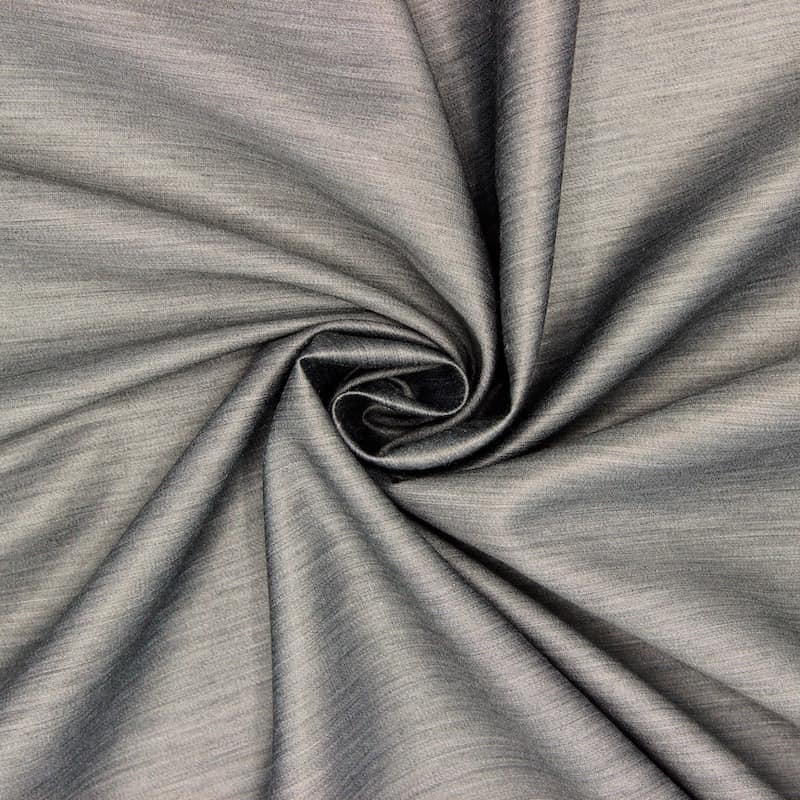 Tissu vestimentaire gris argent