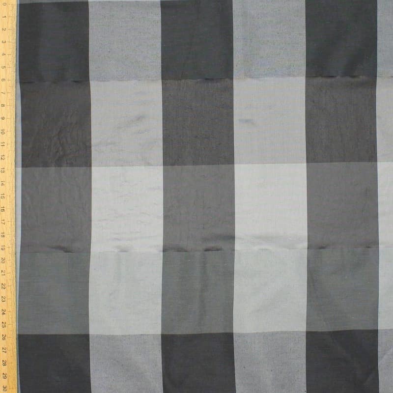 Tissu vestimentaire à carreaux gris et noir