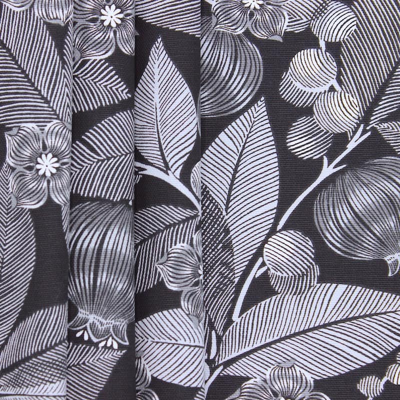 Upholstery fabric with foliage print