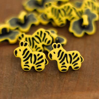 Fantasy resin button - yellow and black