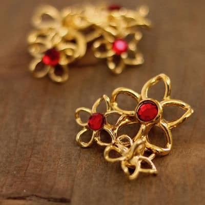 Metal button - gold and carmine red