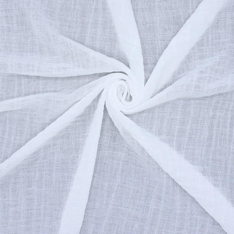 Tissu vestimentaire blanc