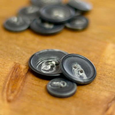 Resin button with marbled effect - black
