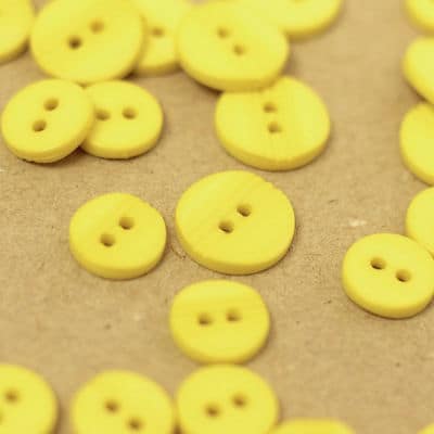 Fantasy resin button - lemon yellow