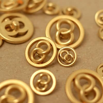 Vintage button with metal aspect - gold 