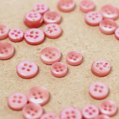 Round button - pearly pink