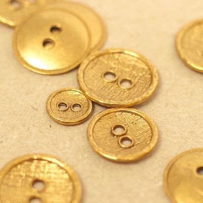 Metal button - gold