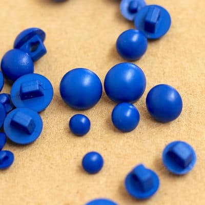 Resin button - Klein blue