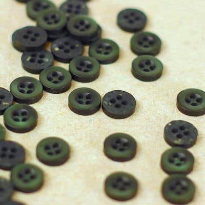 Resin button - pearly green