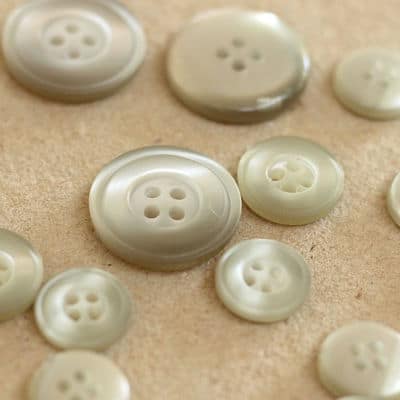 Resin button with pearly aspect - grey