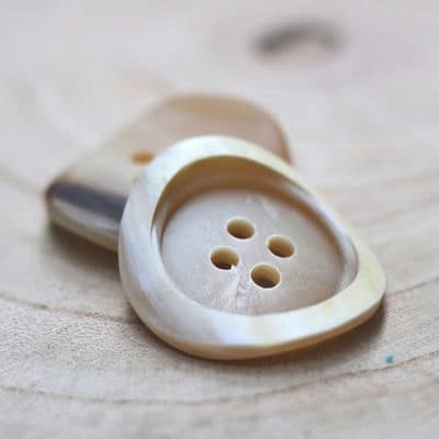 Vintage resin button with wood effect