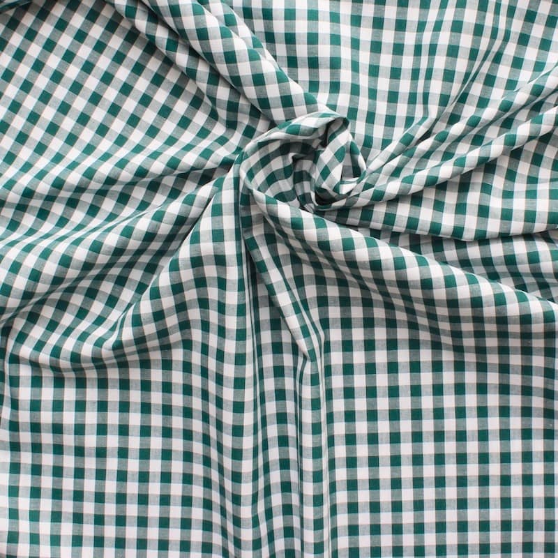 Tissu en coton à carreaux verts sur fond blanc