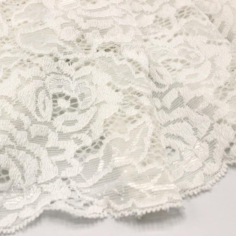 Extensible lace - white