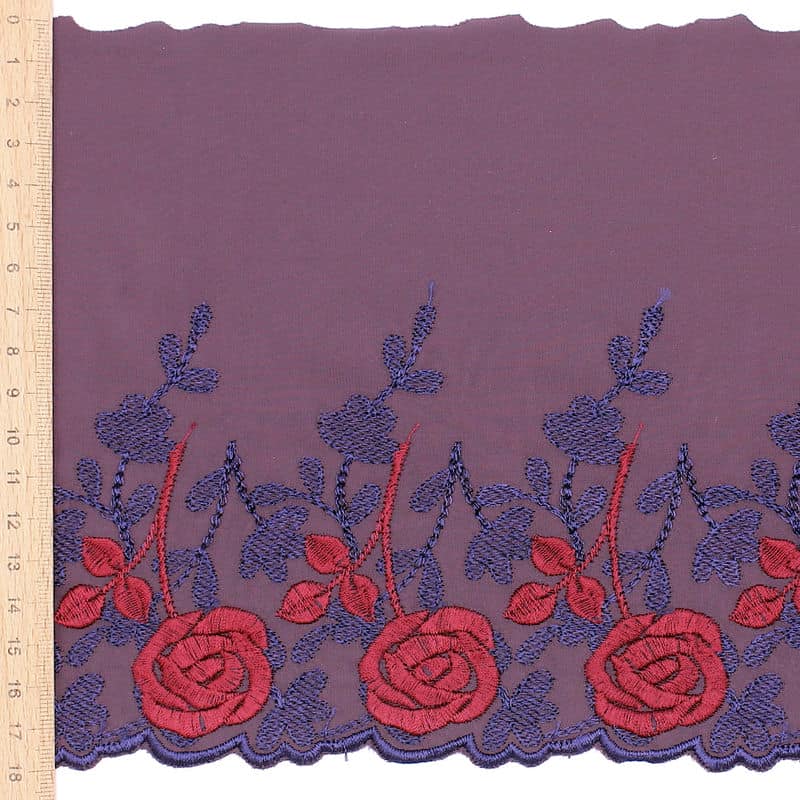 Embroidered knitted ribbon - plum 