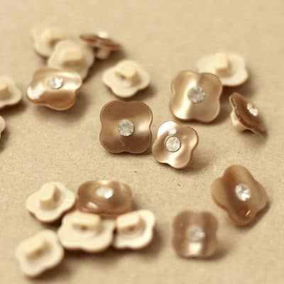 Pearly shiny flower button - beige