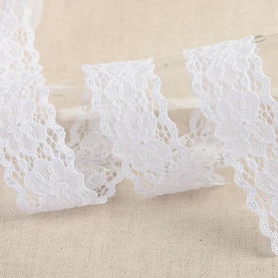 Elastic lace with flowers - white
