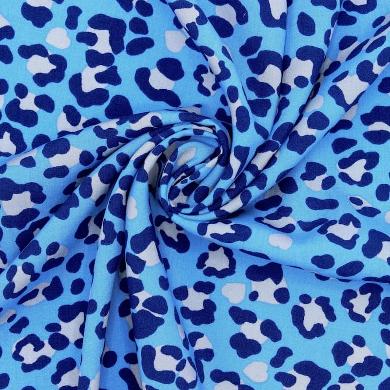 100% viscose fabric printed with animals - blue