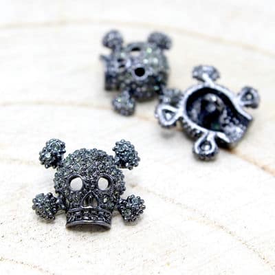 Skull button black nickel and rhinestones