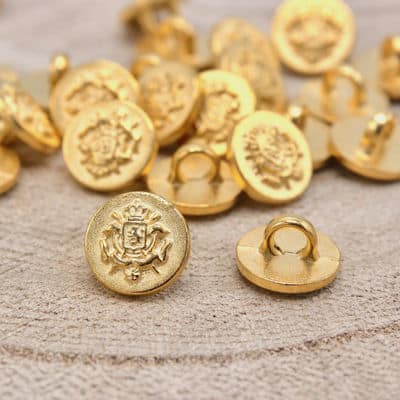 Button with coats of arms  - gold