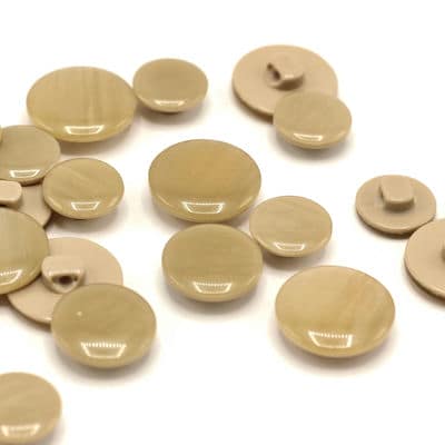 Pearly button - umber