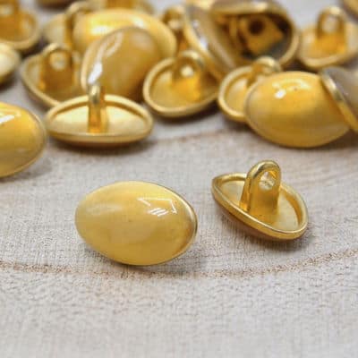 Golden oval button - enamelled yellow