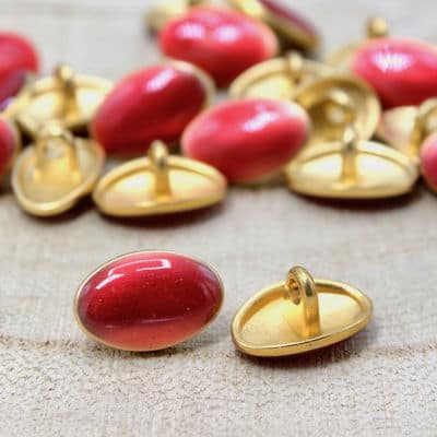 Golden oval button - enamelled red