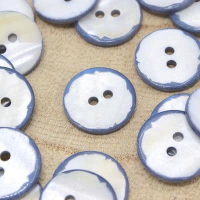 Pearly button  with blue edge