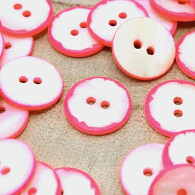 Pearly button  with neon pink edge