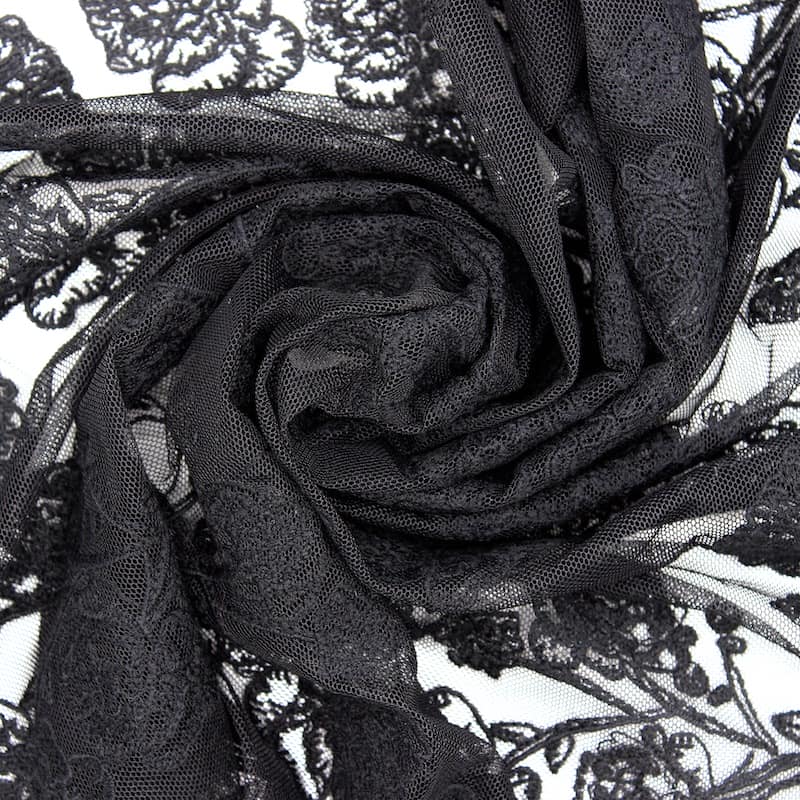 Tule met borduurde bloemen - zwart 
