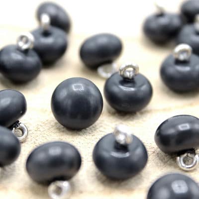Round button - pearly black 