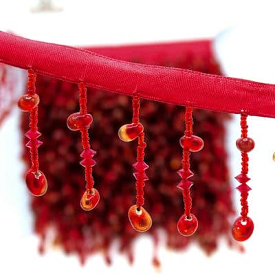 Braid trim with glass pearls - red