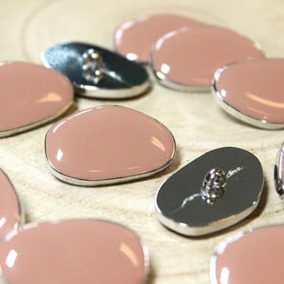 Enamelled button - old pink