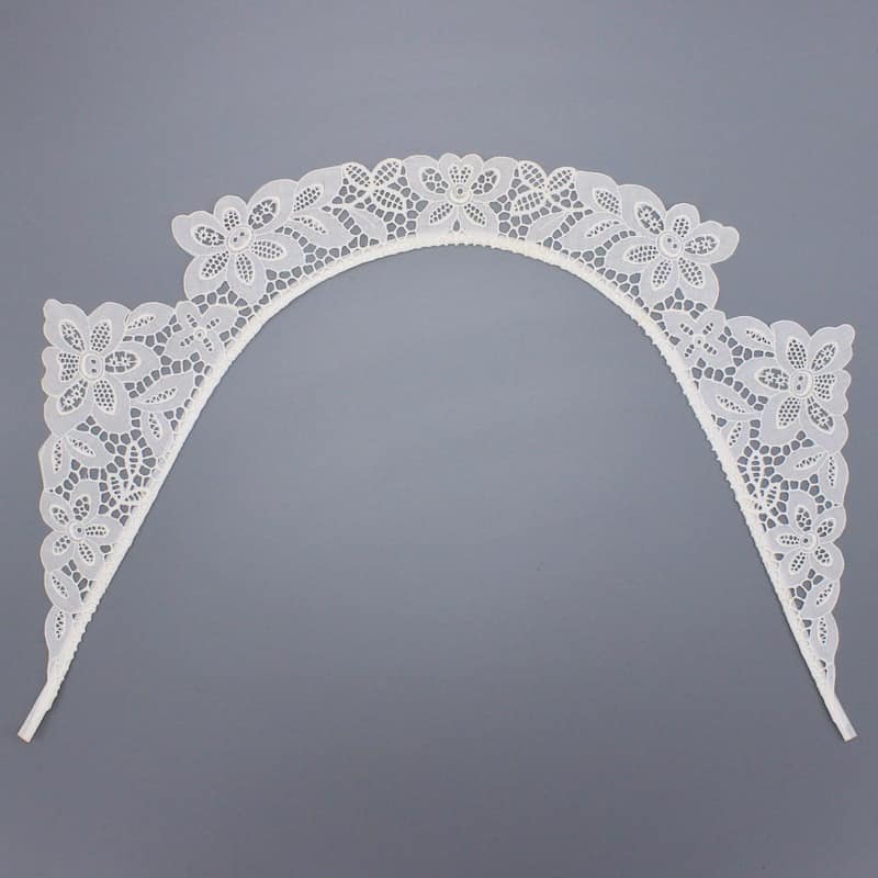 Lace collar - off-white