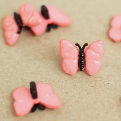 Butterfly resin button - pink